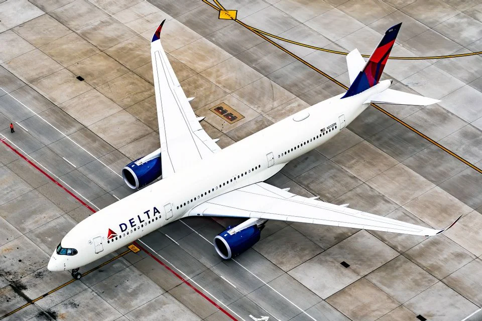 Florida: Two Disruptive Passengers Removed Off A Delta Aircraft